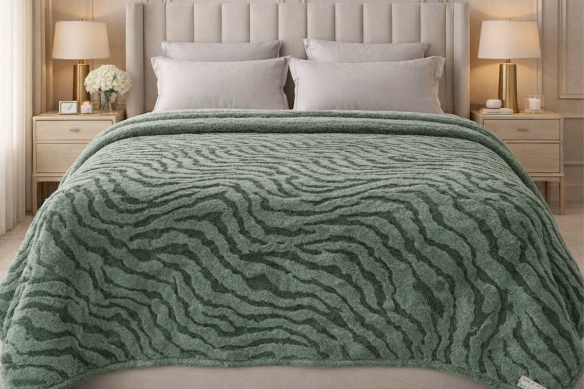 Hemlock Green Ultra Fine Luxury Quilt
